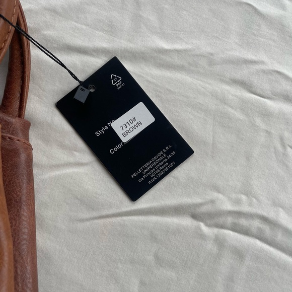 Vale Rio Italian Leather Bag - Picture 6 of 6